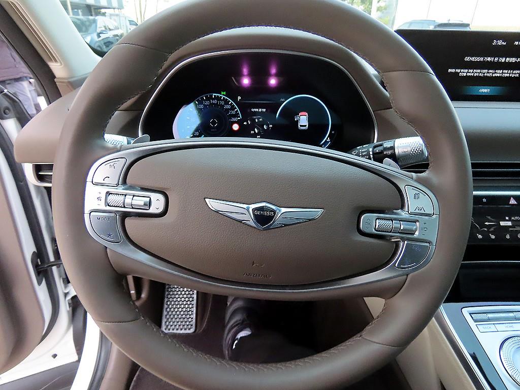 Genesis GV80 - Vista 8