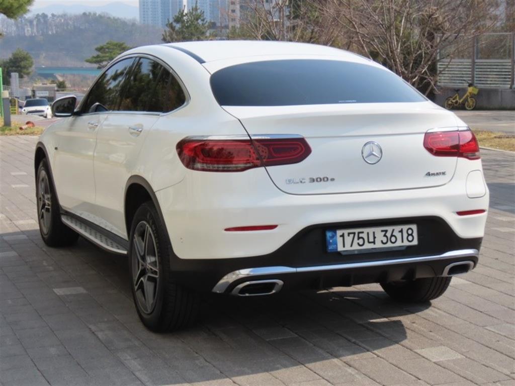 Mercedes Benz GLC Class - Vista 7