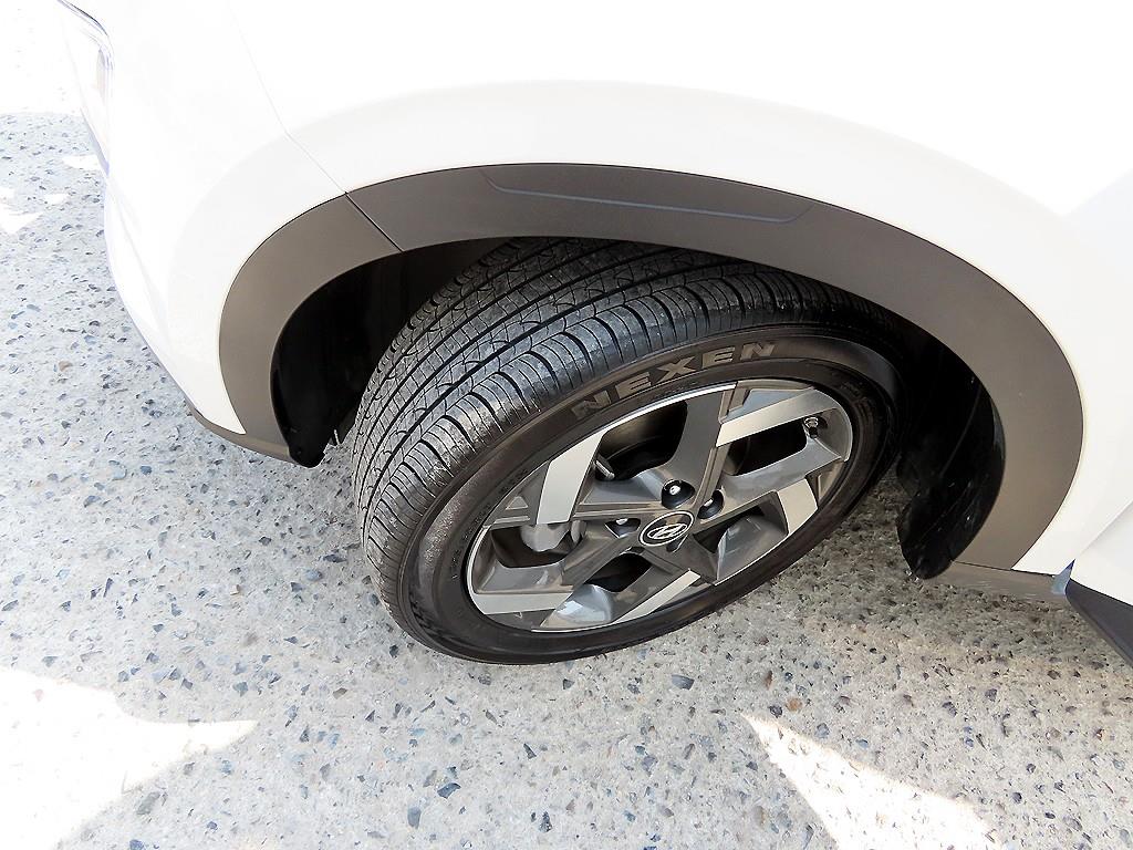 HYUNDAI Venue 2023 Blanco - Importación desde Corea - HF Imports Iquique - Foto 19