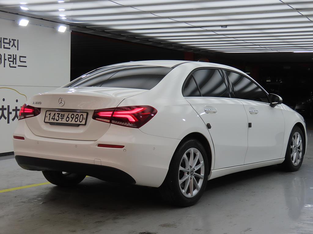 Mercedes Benz A Class - Vista 4