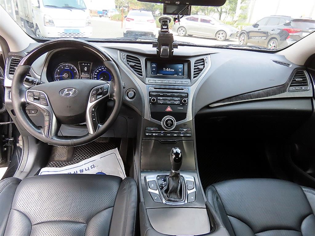 HYUNDAI Grandeur - Vista 7