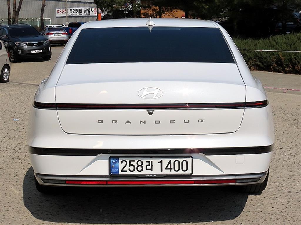 HYUNDAI Grandeur - Vista 4