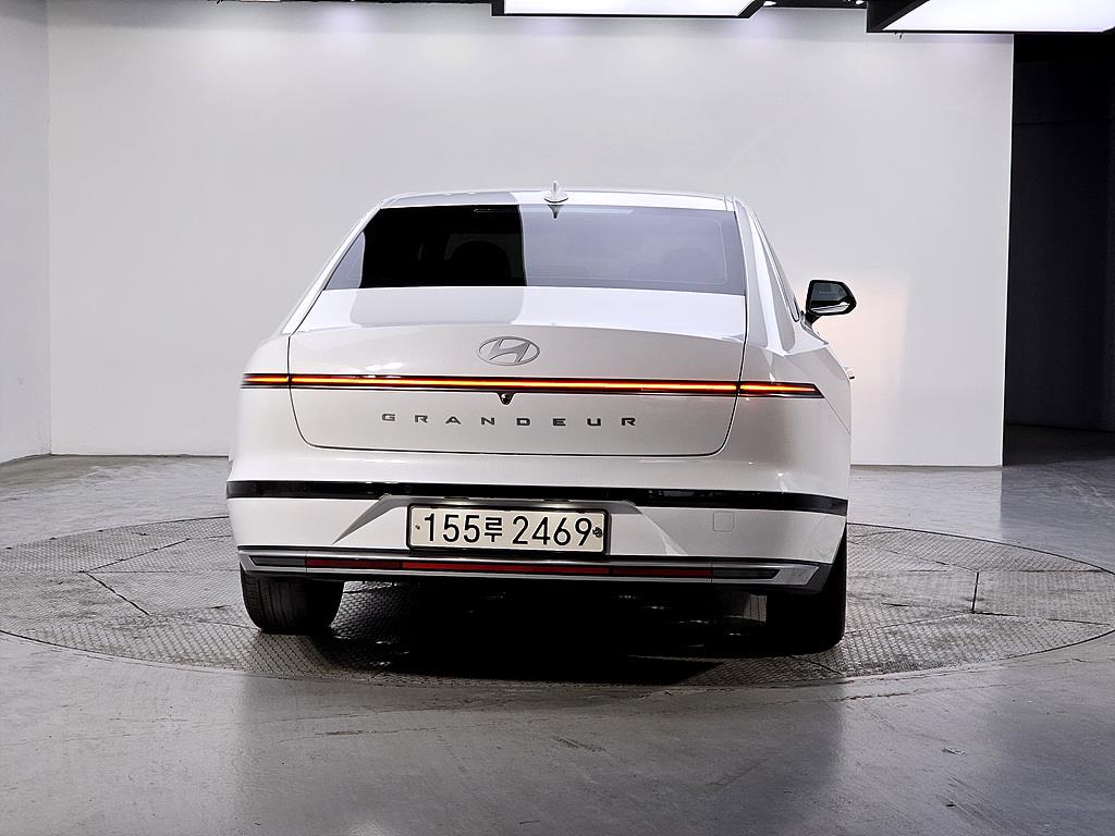 HYUNDAI Grandeur - Vista 3