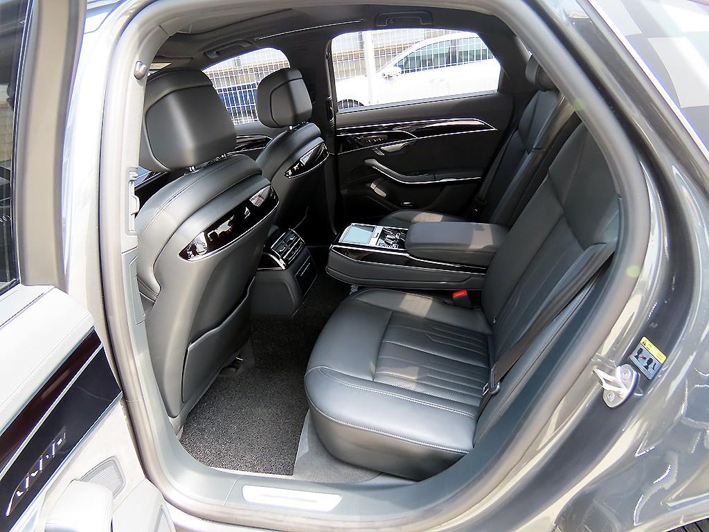 Audi A8 - Vista 6