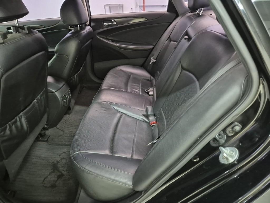 HYUNDAI Sonata - Vista 12