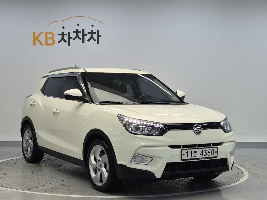 Ssangyong Tivoli - Vista 4