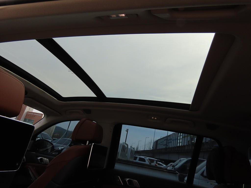 BMW X7 2022 Negro - Importación desde Corea - HF Imports Iquique - Foto 19