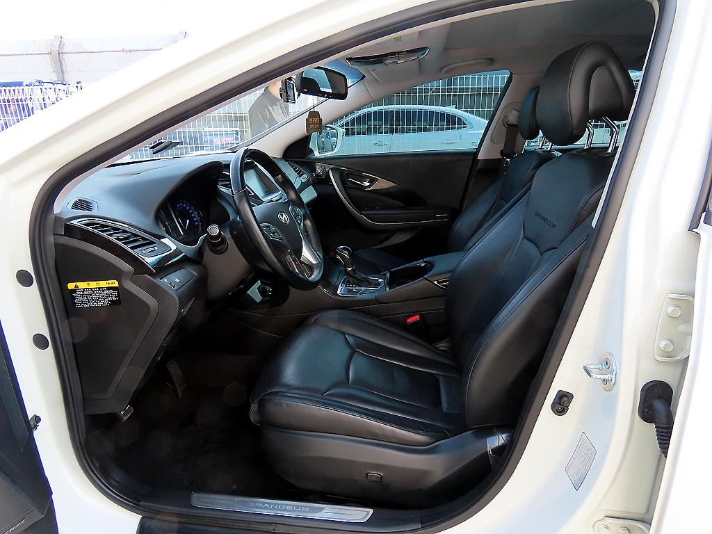 HYUNDAI Grandeur - Vista 5