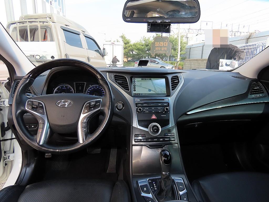 HYUNDAI Grandeur - Vista 7