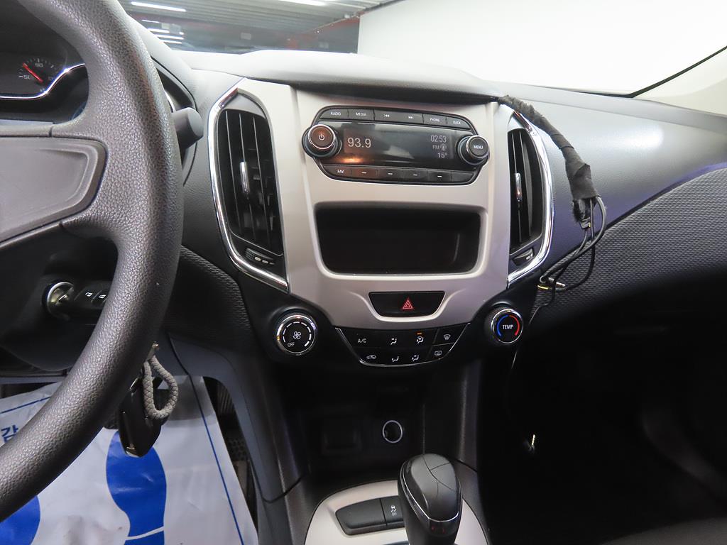 Chevrolet Cruise - Vista 10