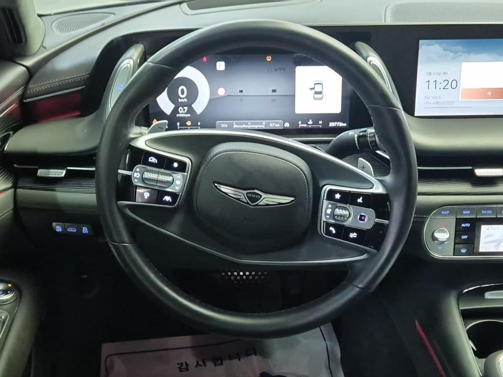 Genesis G90 - Vista 9