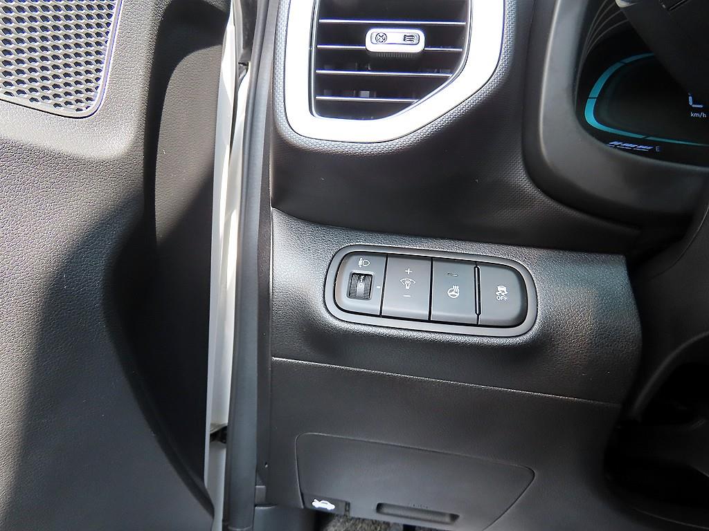 HYUNDAI Venue - Vista 12