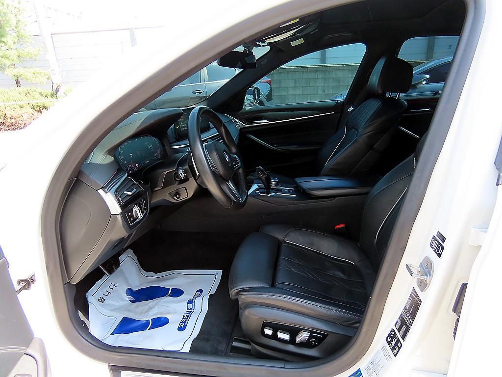 BMW 5 Series - Vista 5