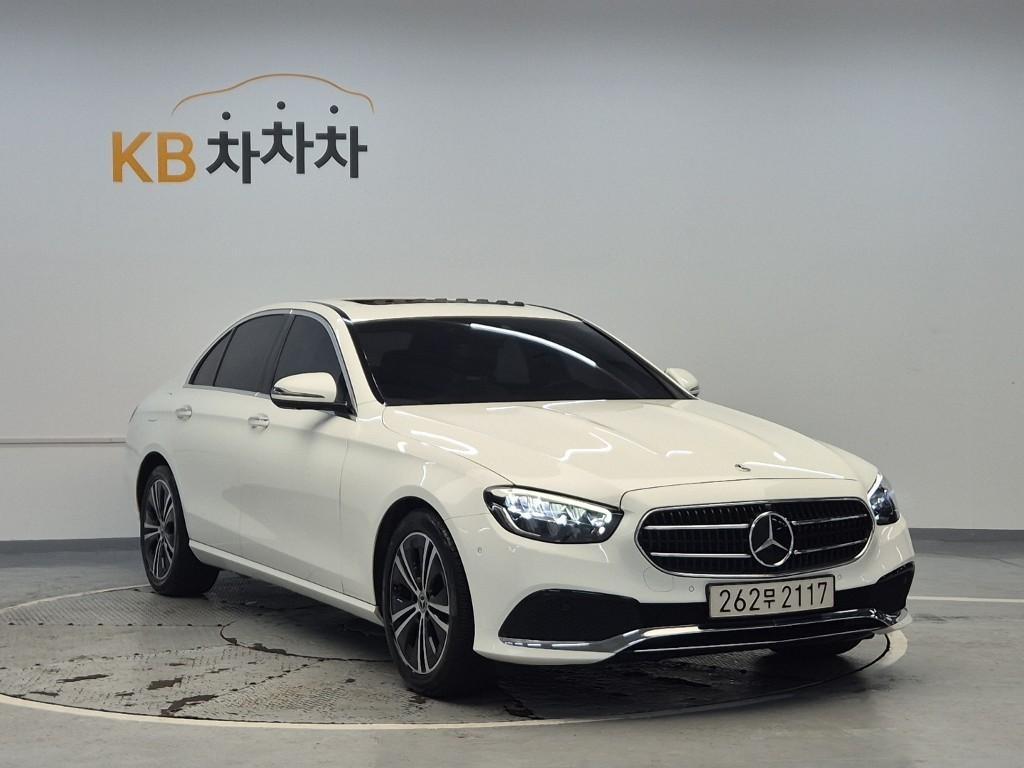 Mercedes Benz E class - Vista 4