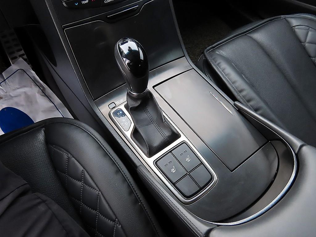 HYUNDAI Grandeur - Vista 10