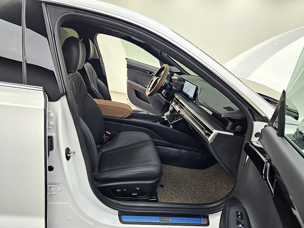 HYUNDAI Grandeur - Vista 11