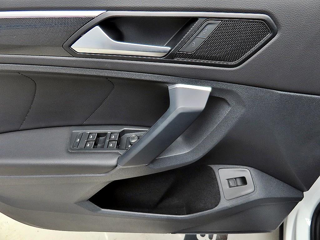 Volkswagen Tiguan - Vista 11