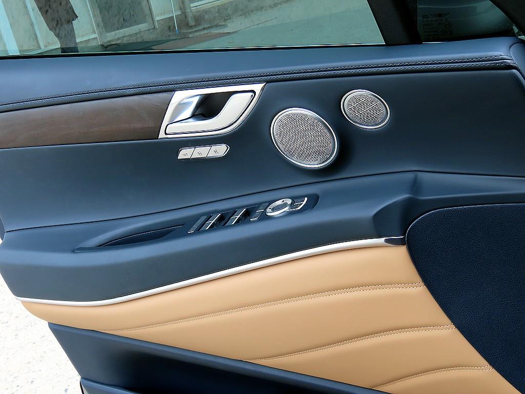 Genesis GV80 - Vista 12