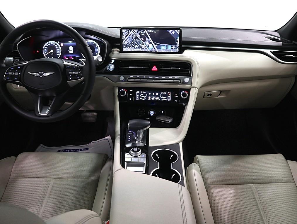 Genesis G70 - Vista 5