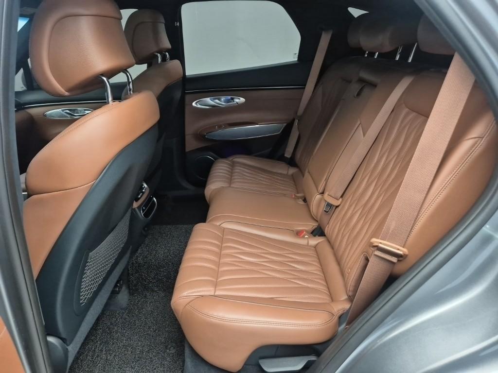 Genesis GV70 - Vista 12