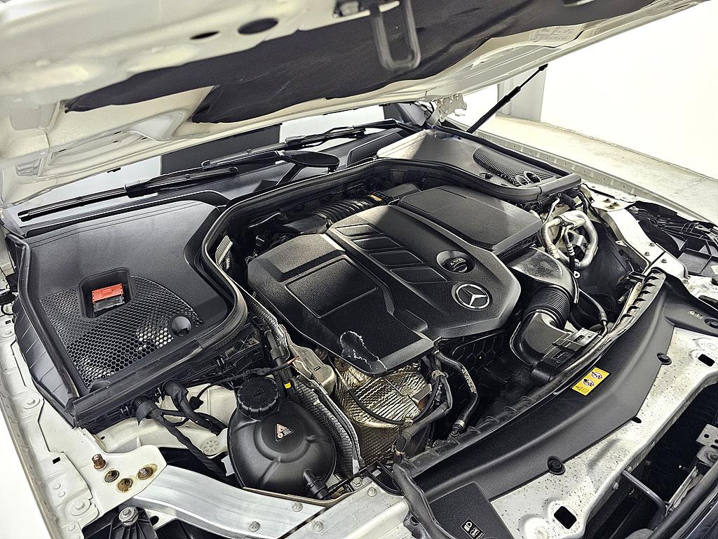 Mercedes Benz E class - Vista 6