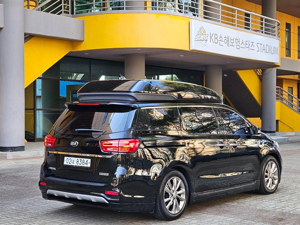 KIA Carnival - Vista 4