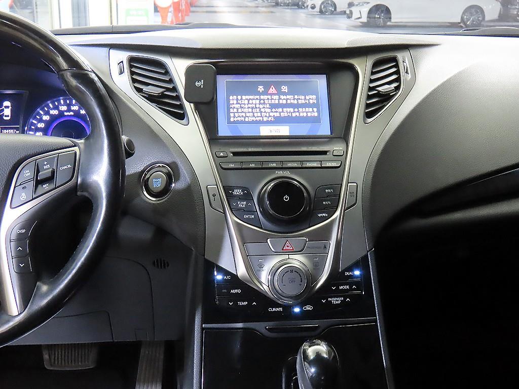 HYUNDAI Grandeur - Vista 11