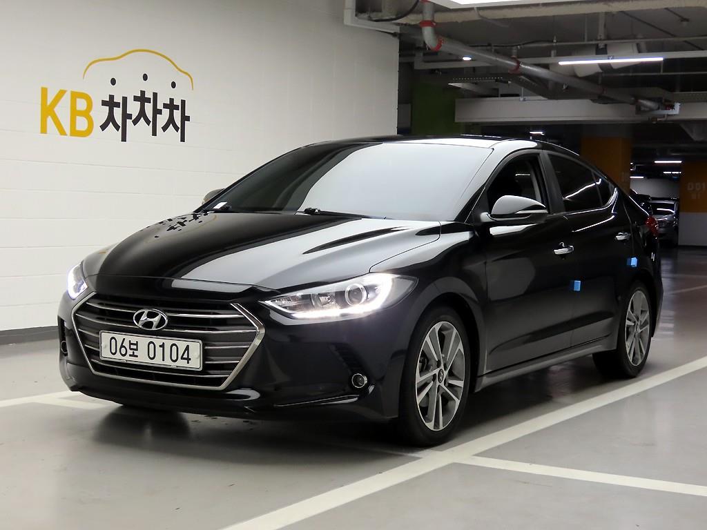 HYUNDAI Avante - Vista 2