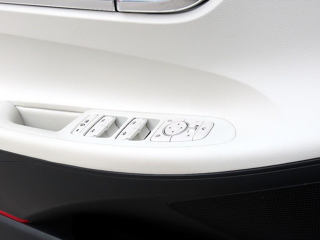 HYUNDAI Grandeur - Vista 11