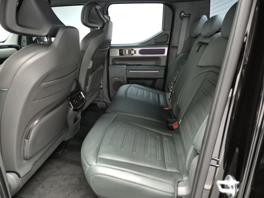 KIA Tasman - Vista 12