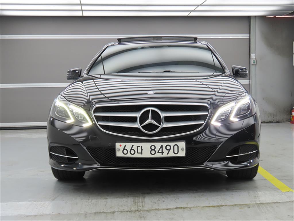 Mercedes Benz E class - Vista 2