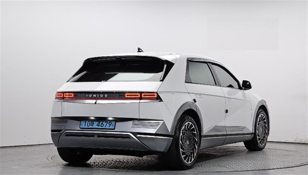 HYUNDAI Ioniq 5 - Vista 4