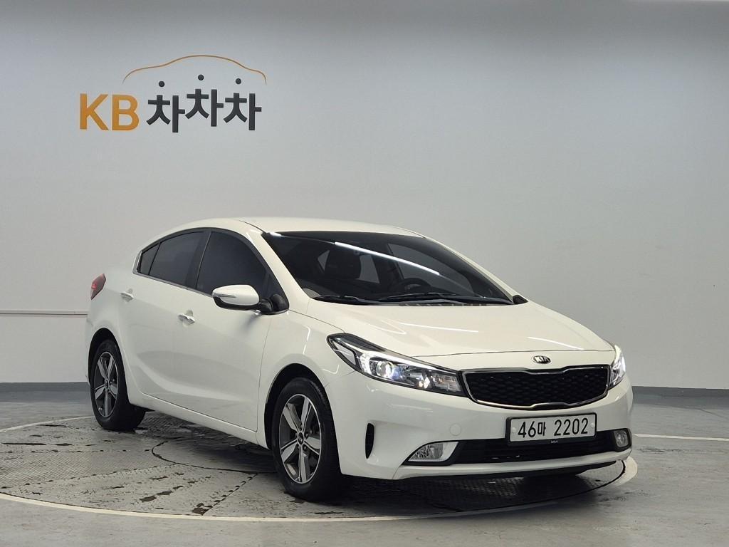 KIA K3 - Vista 4