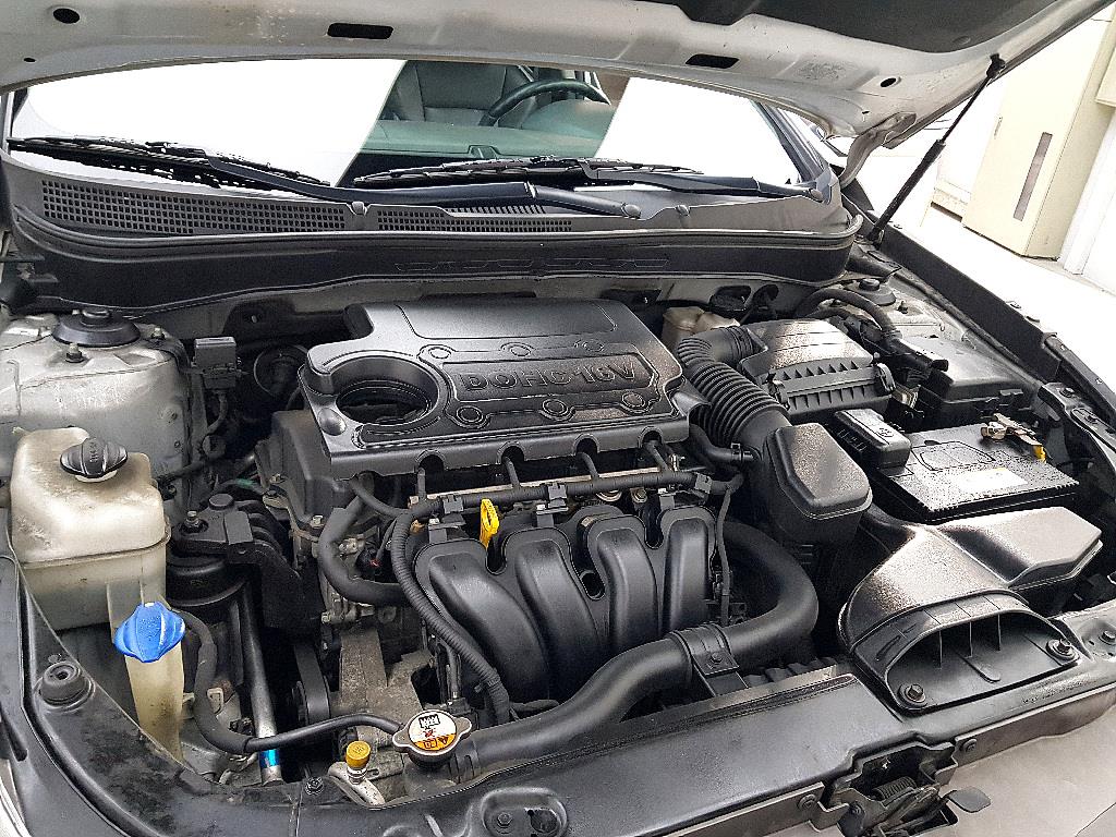 HYUNDAI Sonata - Vista 6