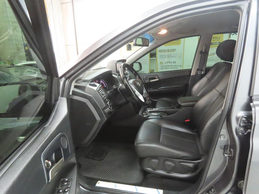 Ssangyong Korando - Vista 5