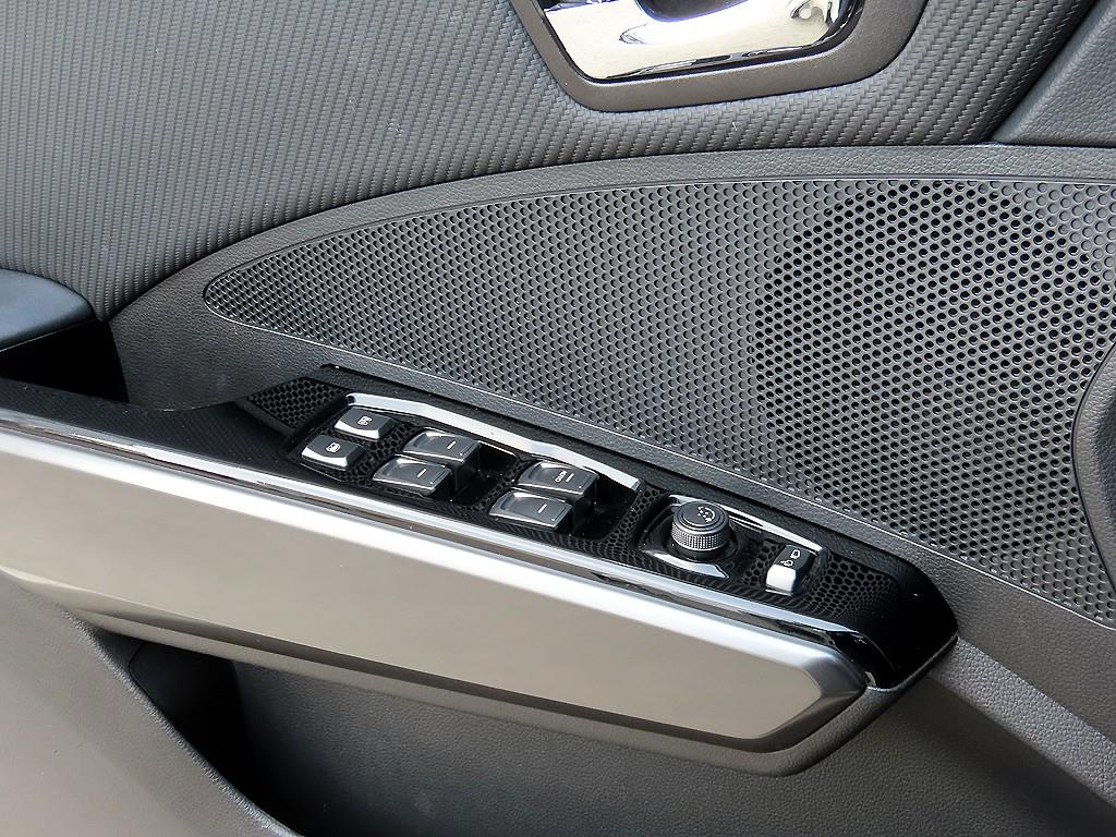 Ssangyong Tivoli - Vista 11