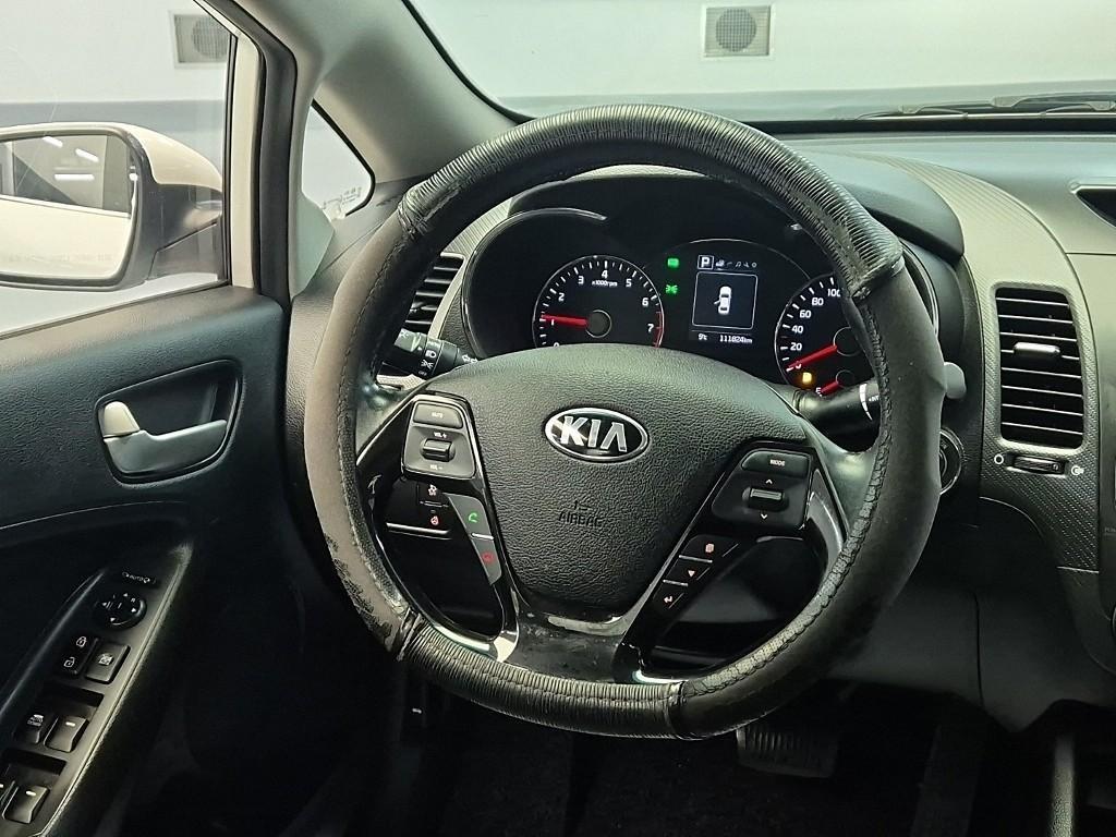 KIA K3 - Vista 9