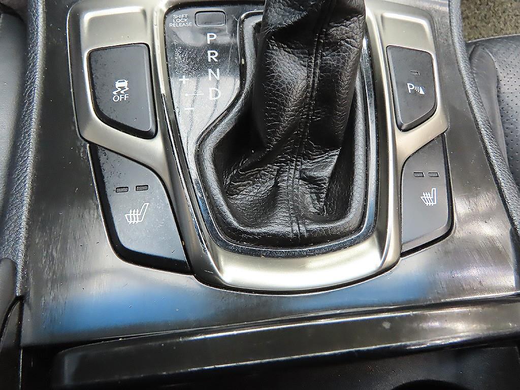 HYUNDAI Grandeur - Vista 10