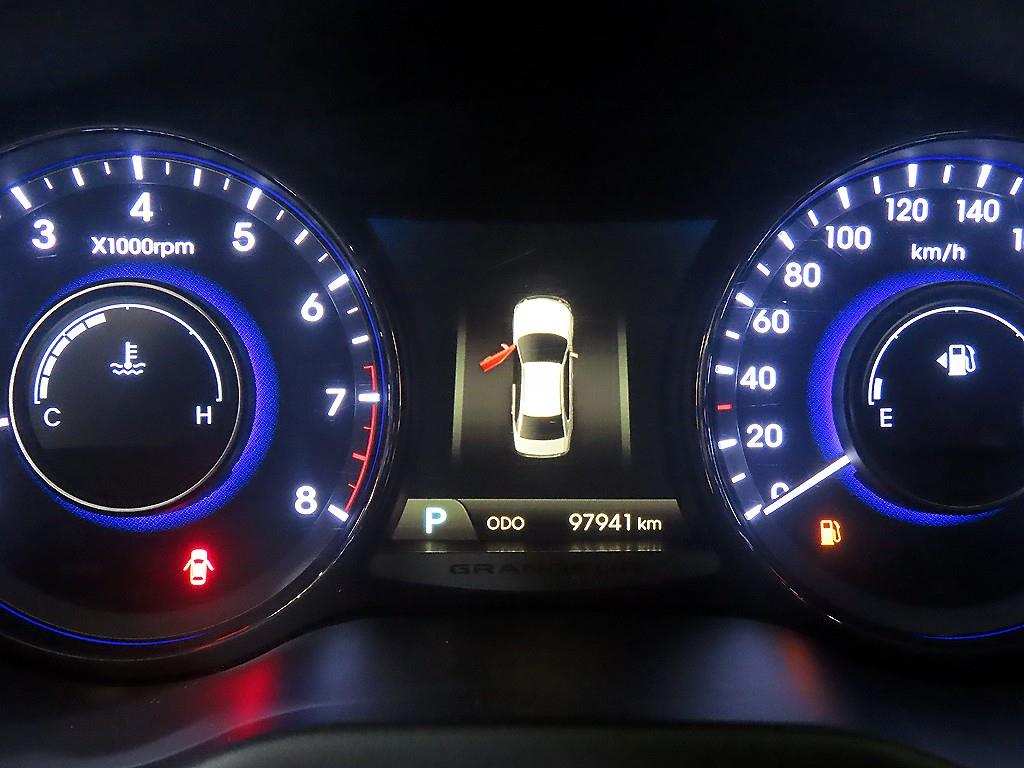 HYUNDAI Grandeur - Vista 9