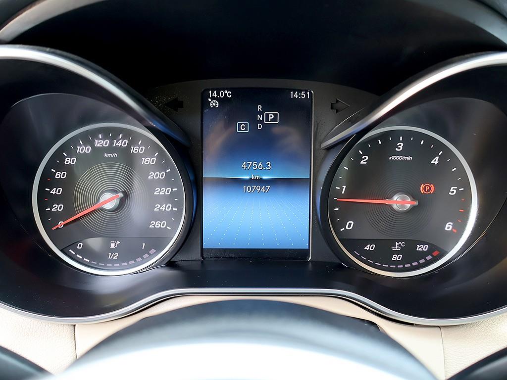 Mercedes Benz C Class - Vista 11