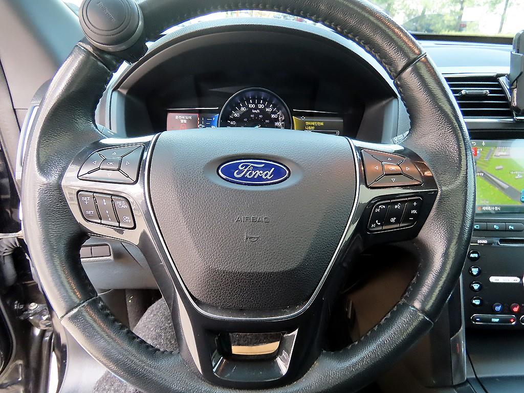 Ford Explorer - Vista 8