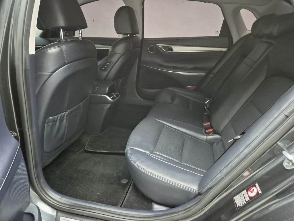 HYUNDAI Grandeur - Vista 11