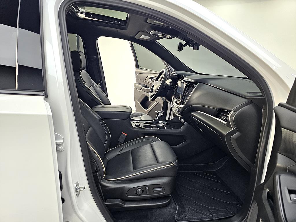 Chevrolet Travers - Vista 11