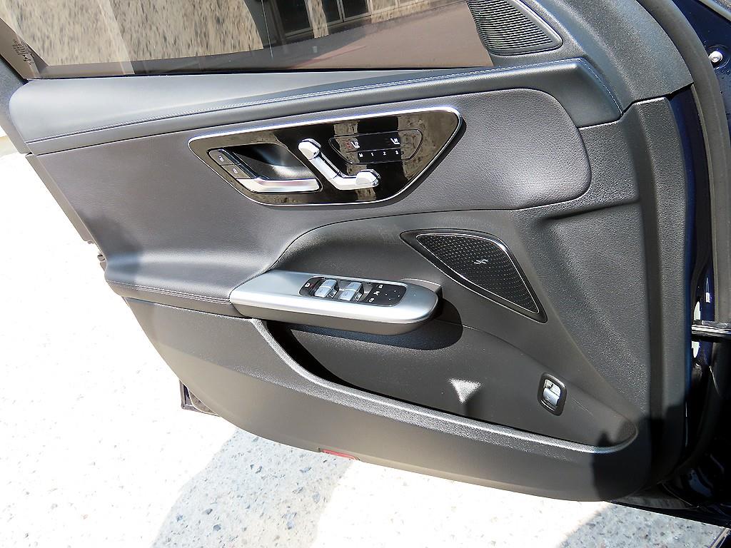 Mercedes Benz C Class - Vista 12