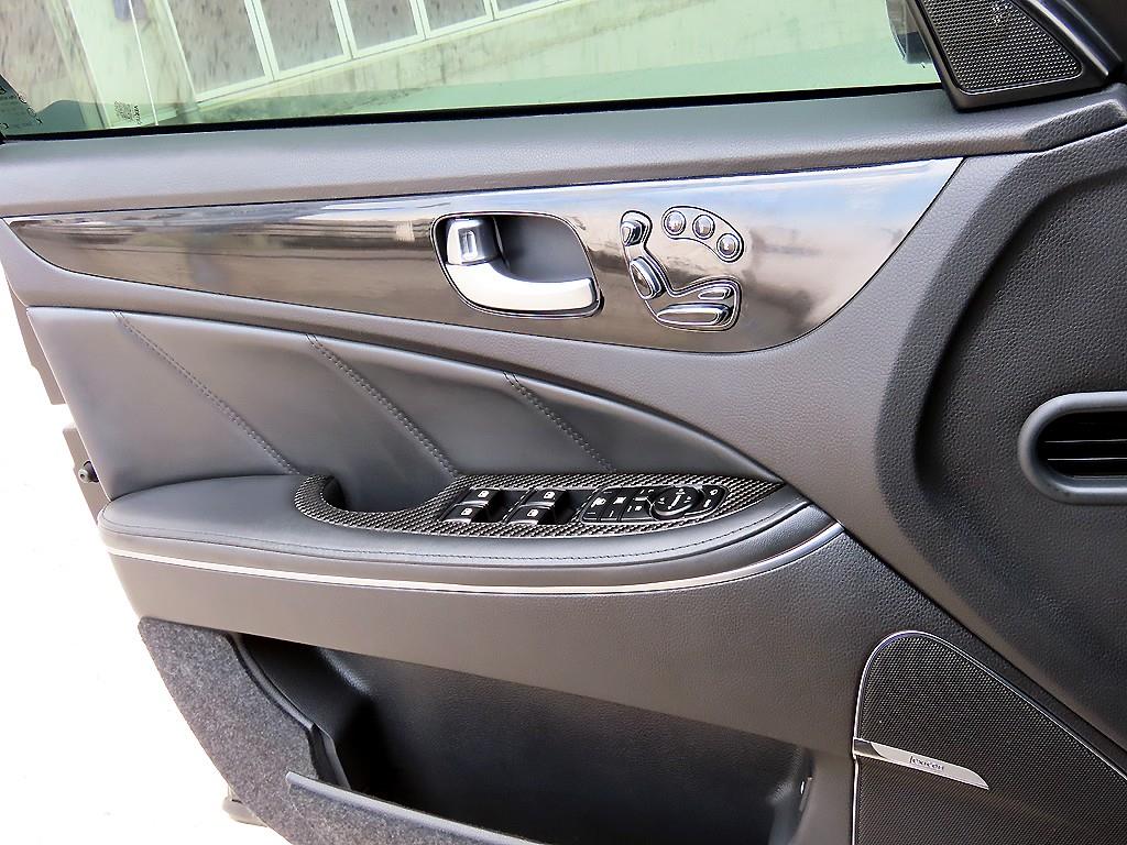 HYUNDAI Equus - Vista 12