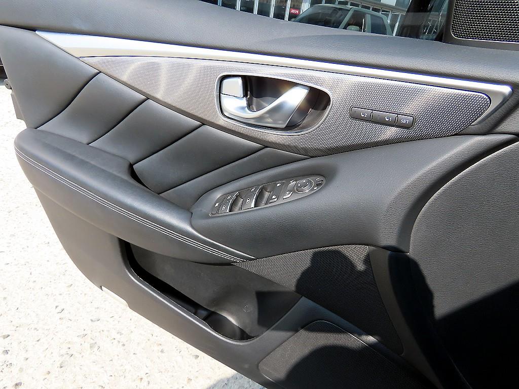 Infiniti Q - Vista 11
