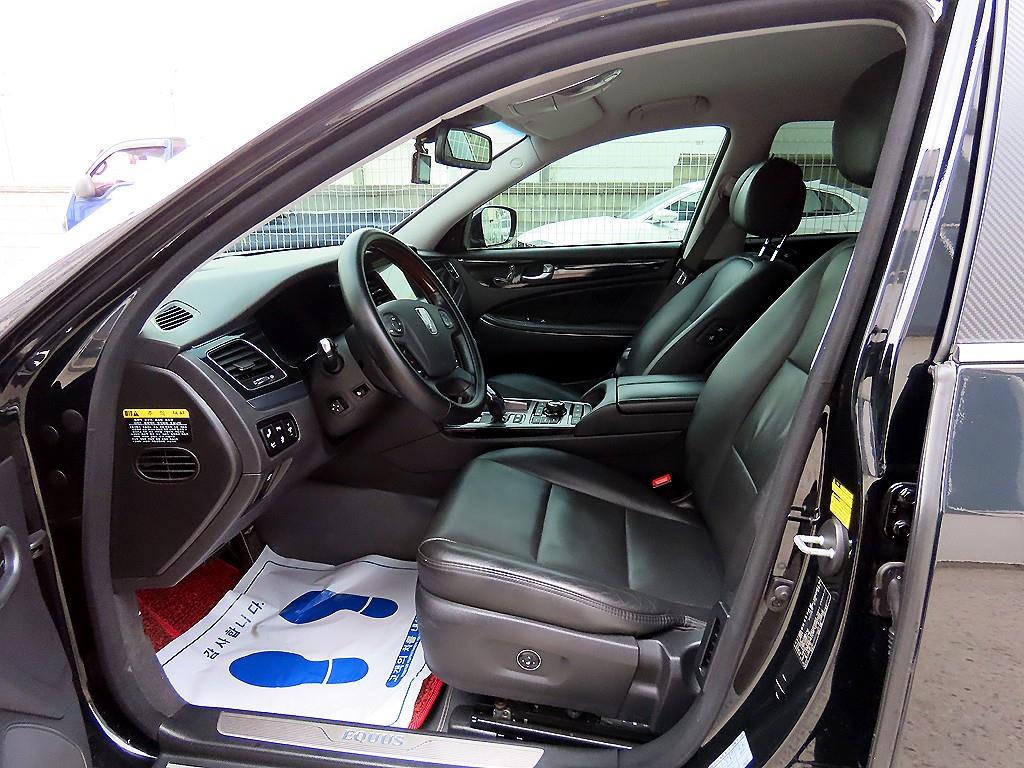 HYUNDAI Equus - Vista 5