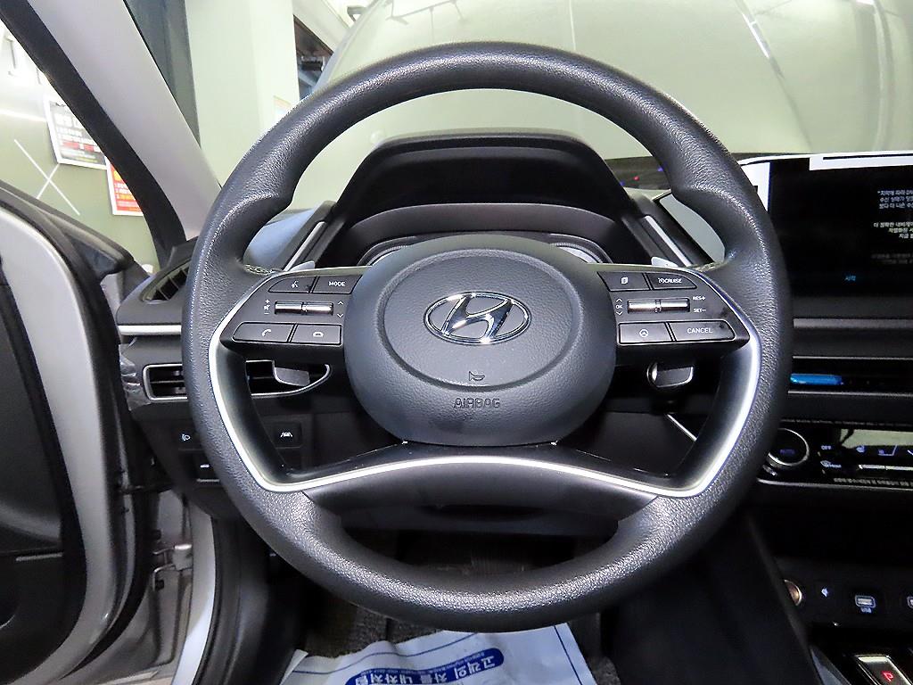 HYUNDAI Sonata - Vista 8