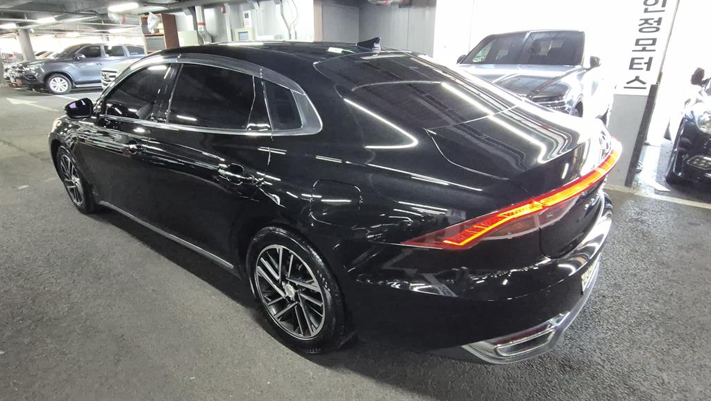 HYUNDAI Grandeur - Vista 5