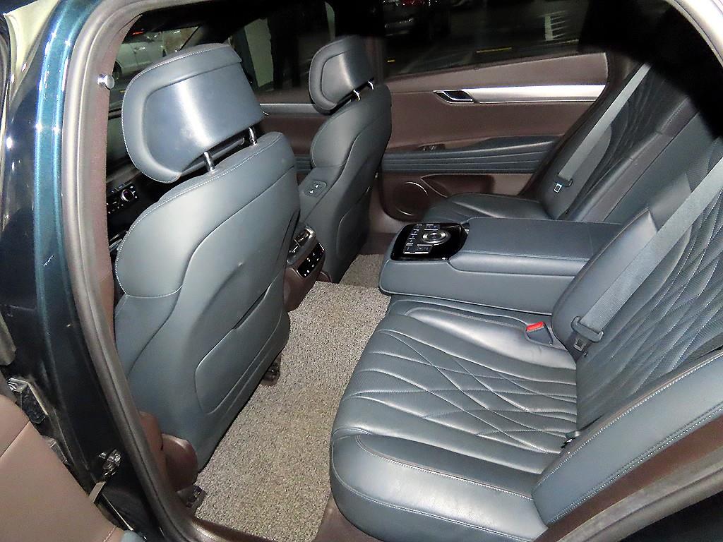 Genesis G80 - Vista 7